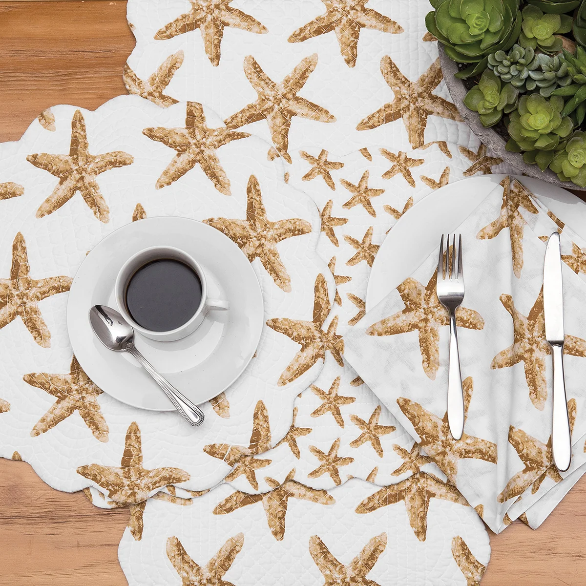 C & F Home Sand Stars Reversible Round Placemat